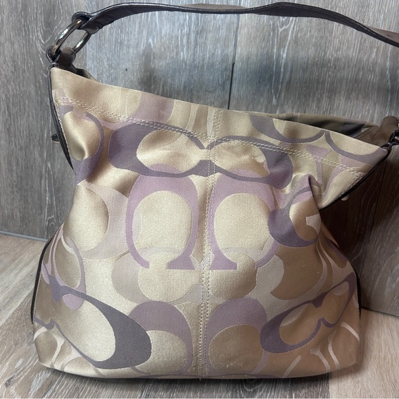 Vintage Coach Beige and Purple Shoulder Bag - Picture 3 of 13